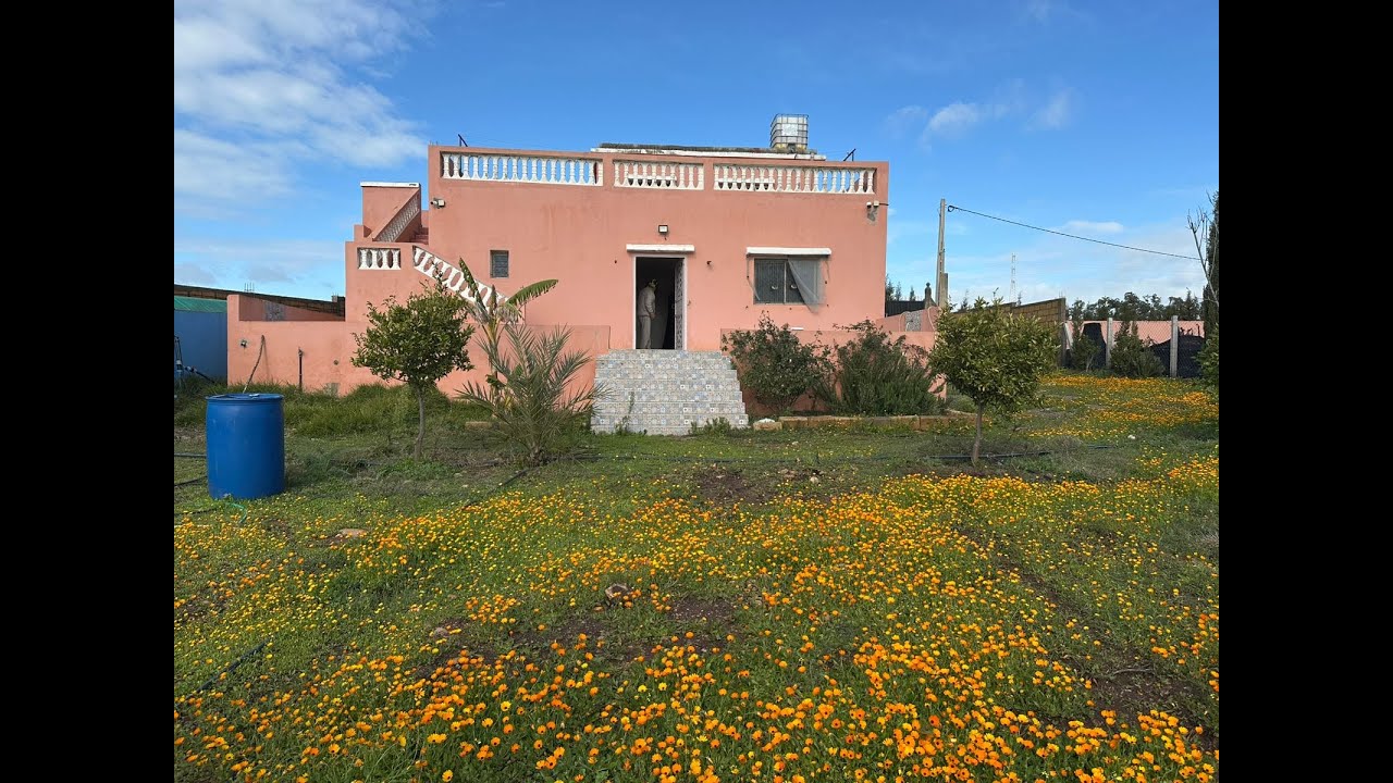 فرصة نادرة بجماعة ولاد حمدان 2000م فيها دار وأشجار + ماء + كاميرات 