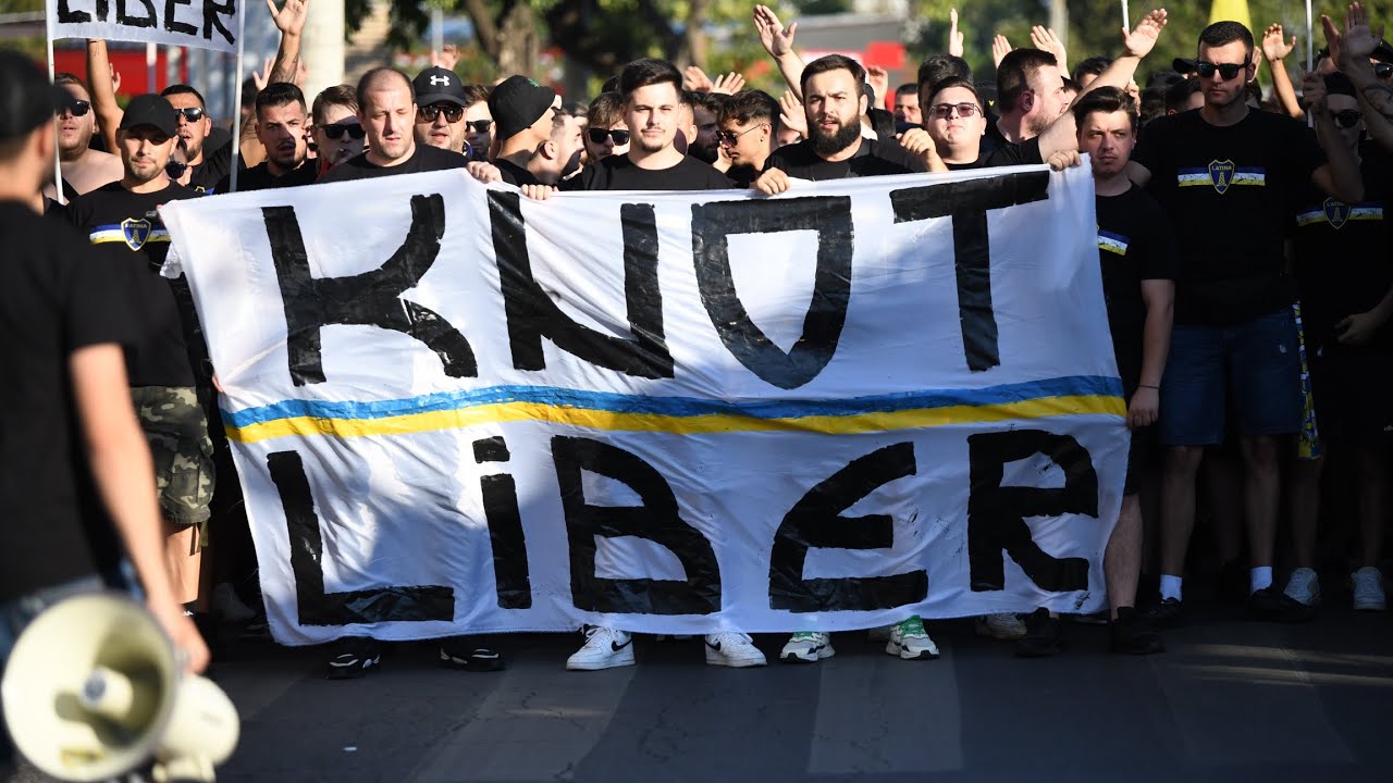 #ultras #corteo Peluza Petrolul Ploiești, deplasare în Giulesti.