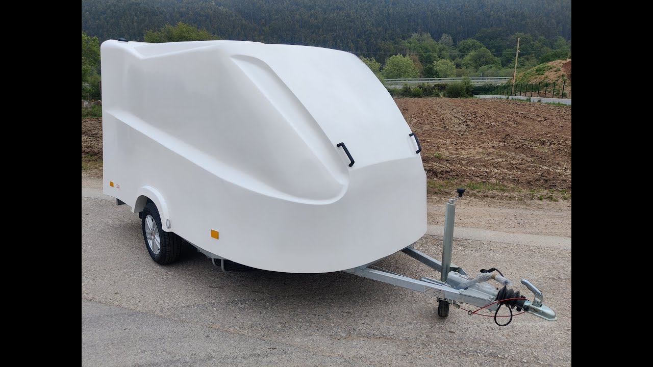 REMOLQUE CARROZADO AERODINAMICO  DE POLIESTER ESVA