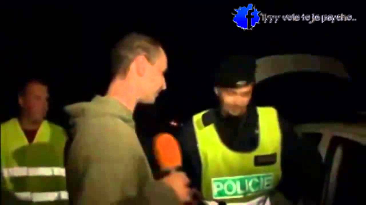 Opilec na kole vs. dechov&aacute; zkou&scaron;ka Policie ČR