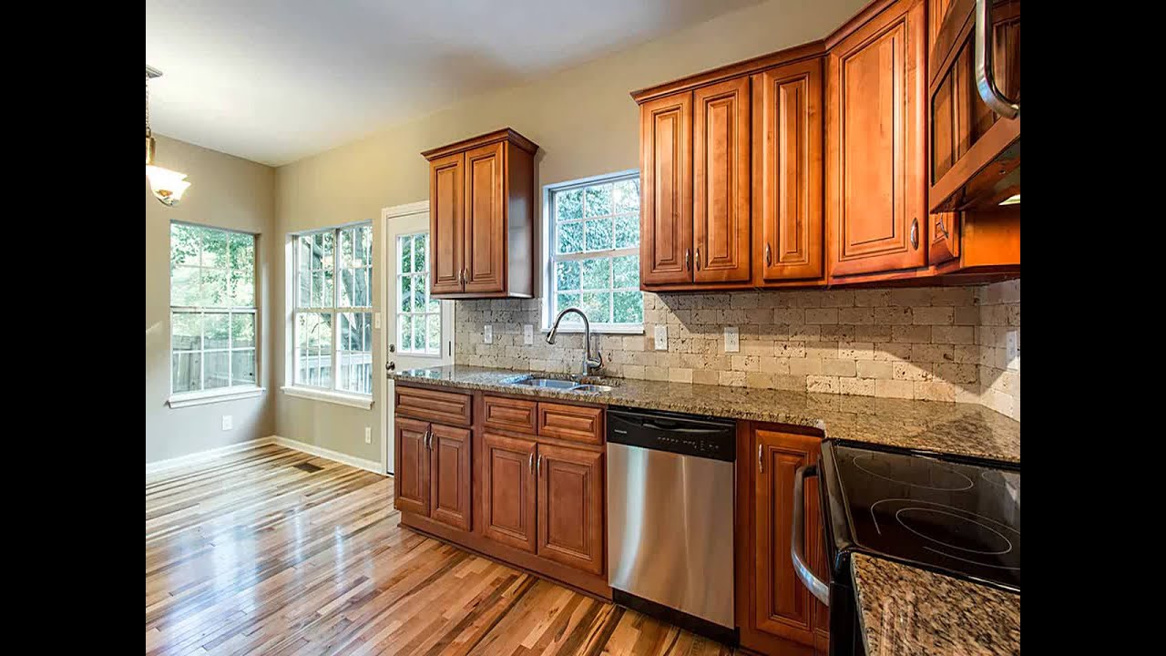 2714 Trelawny Dr  Clarksville, TN 37043