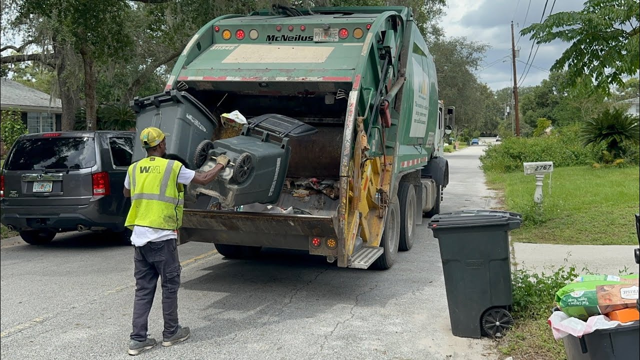 WM’s Final Day in Clay County FL: Mack MRU McNeilus Rear Loader Garbage Truck Packing Manual Trash