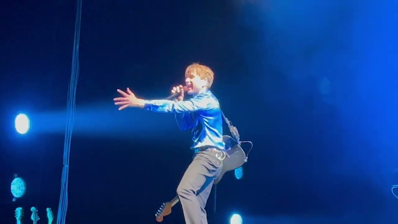 Franz Ferdinand - Curious (Live) 4K