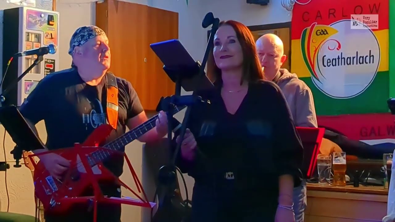 LISA & THE LOUTS at The Irish Association, Rugby, UK 2023 02 18