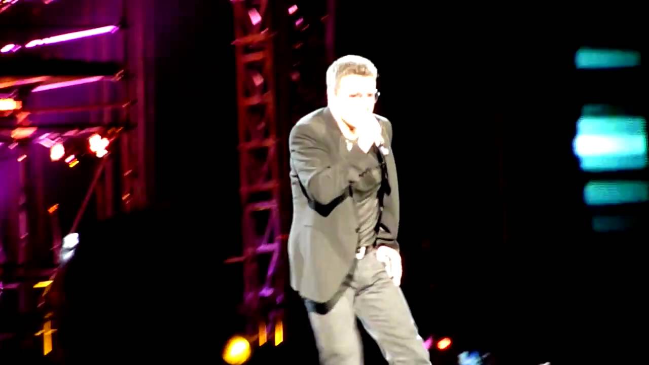 George Michael Too Funky - Sydney 2010