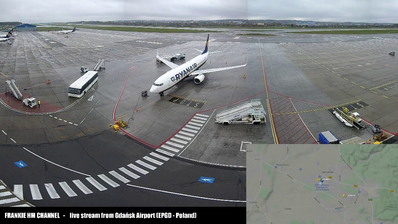 Live stream from Gdansk Airport (Poland) with Flightradar monitor | 2 november 2020