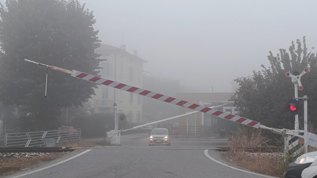Passaggio a livello | Via Marmolada, Sorbolo (PR) | EmZe
