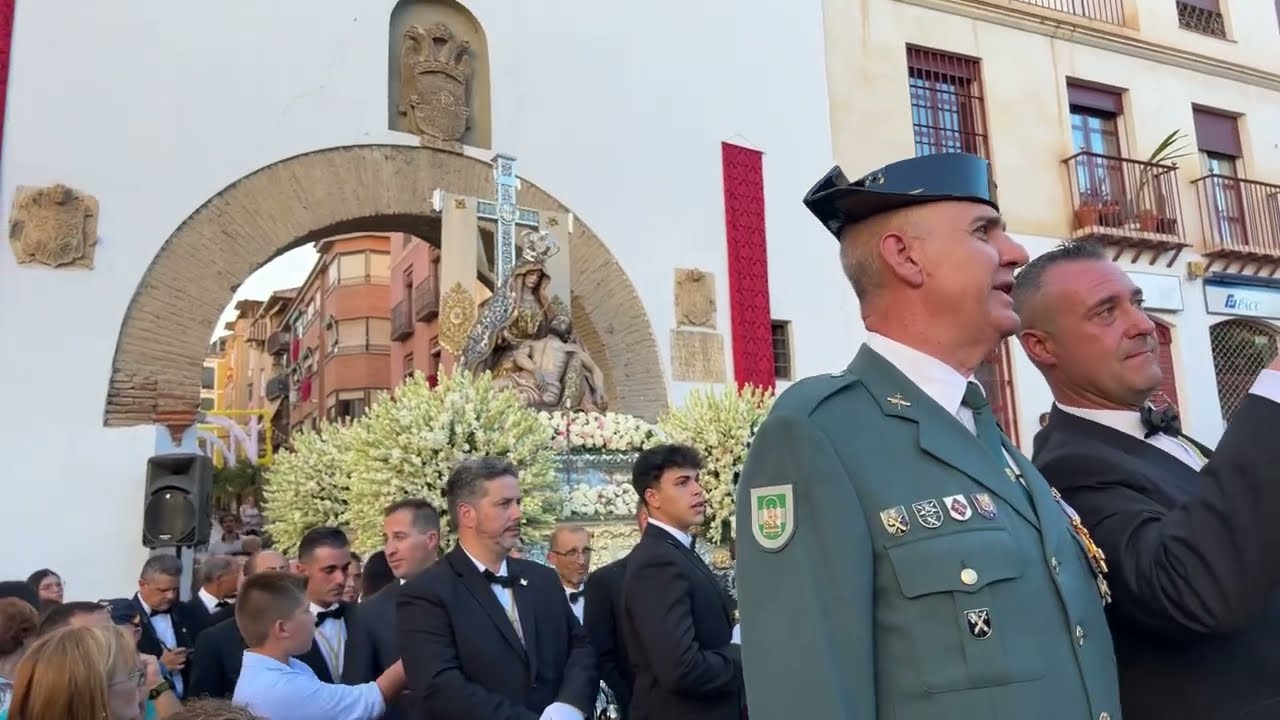 ✔️ Baile a la VIRGEN DE LAS ANGUSTIAS De GUADIX del grupo de baile del Colegio de La Presentación