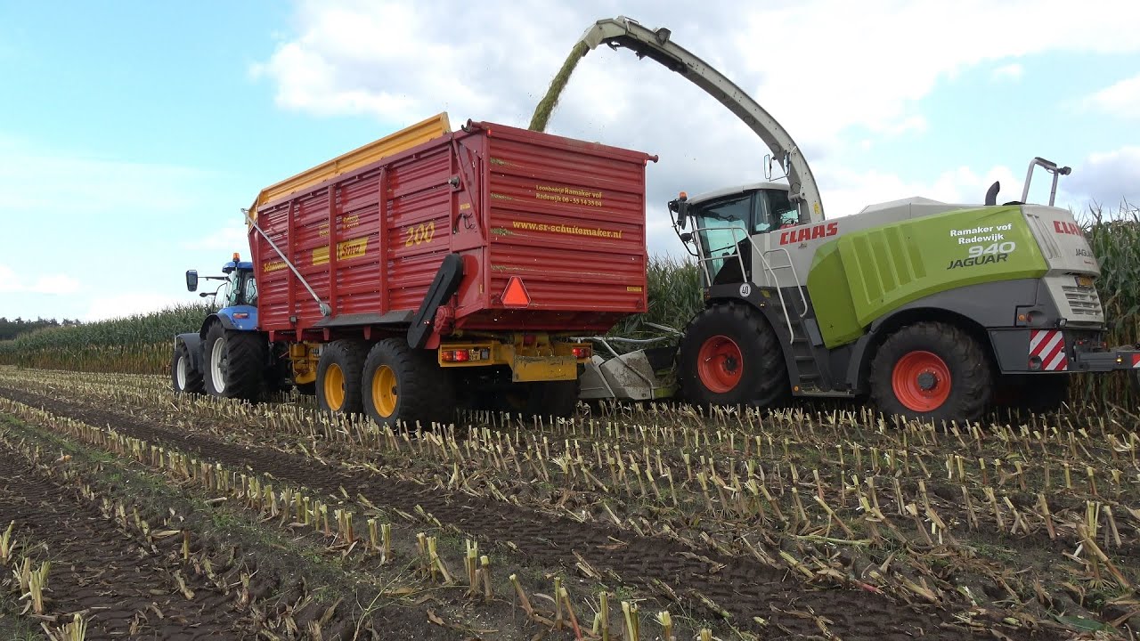 Mais hakselen door loonbedrijf Ramaker met Claas Jaguar 940 en 2 New Holland T7 trekkers (2023)