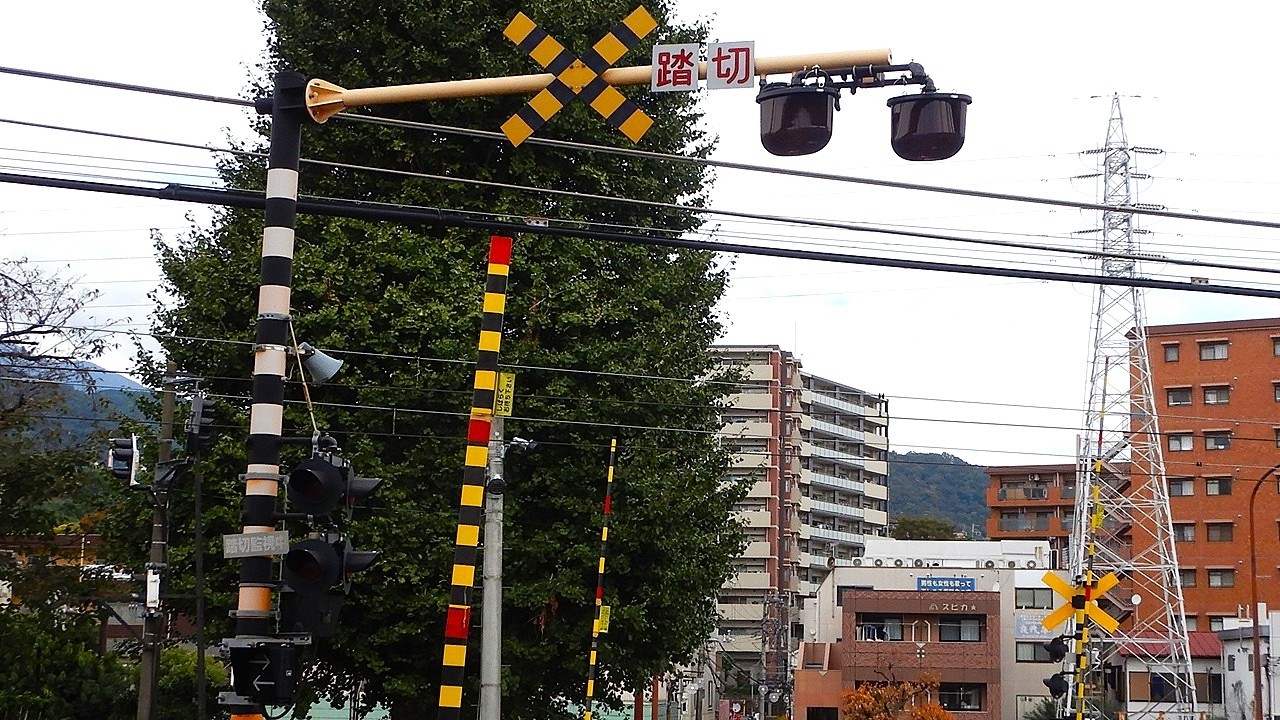 【踏切】小田急小田原線　音がずれる踏切 (Railroad crossing in Japan)