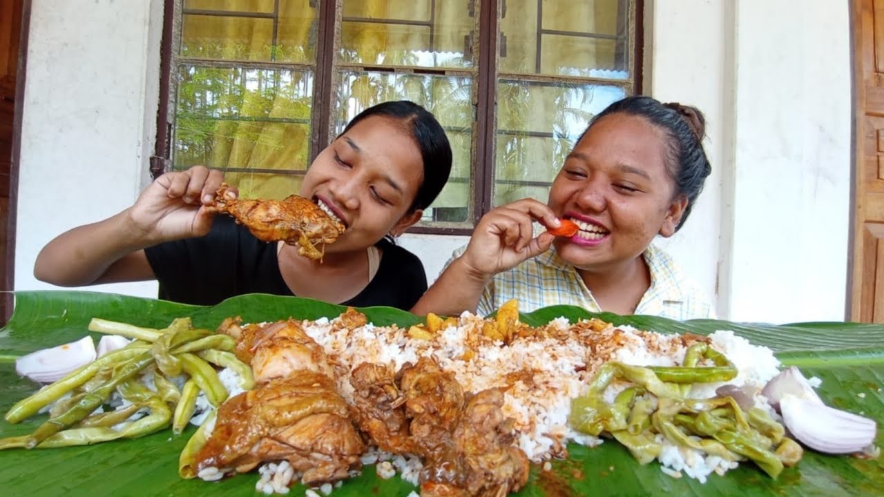 mukbang chicken delicious curry with king chilly pickle @awomimemories5348 @nagavillagefood