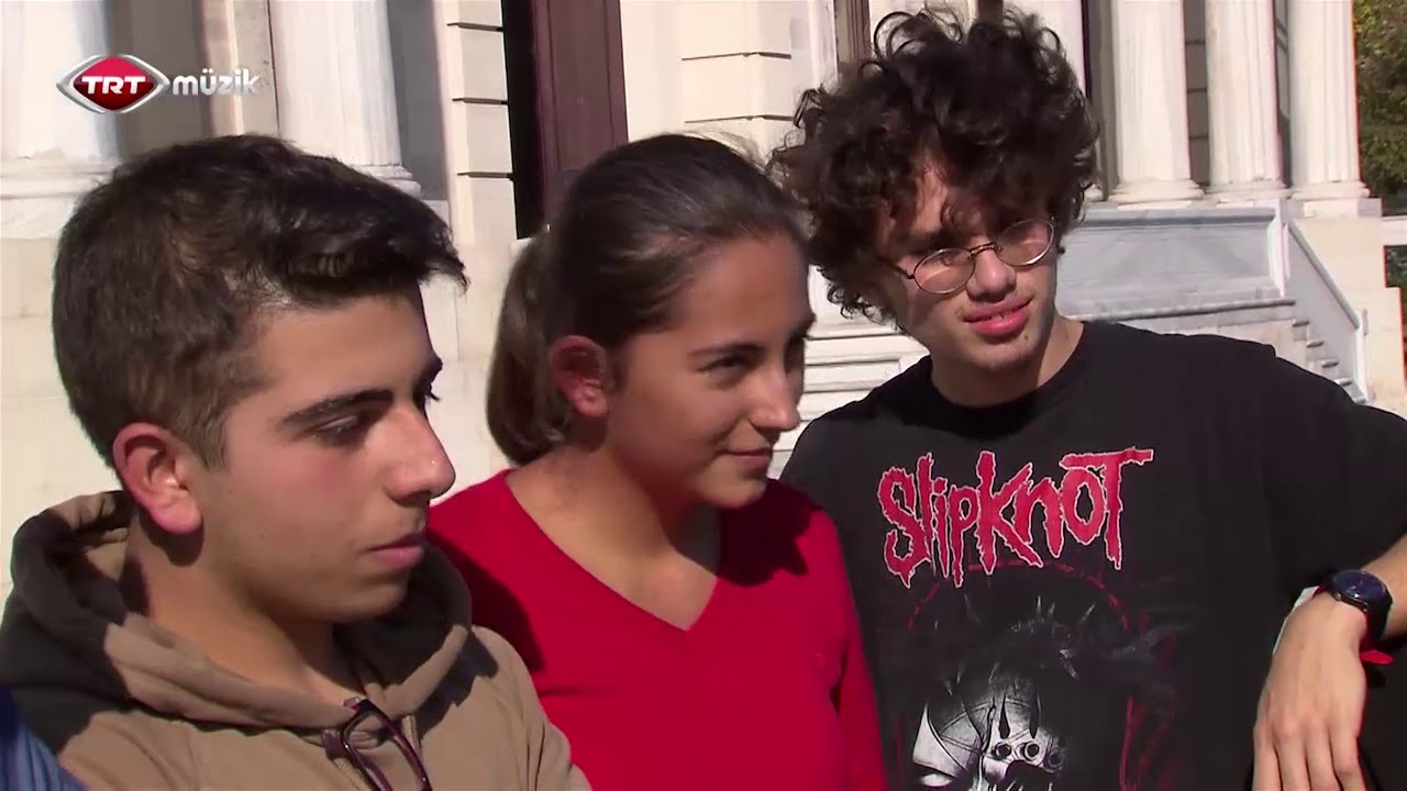 TRT Müzik Kanalında Kabataş Erkek Lisesi