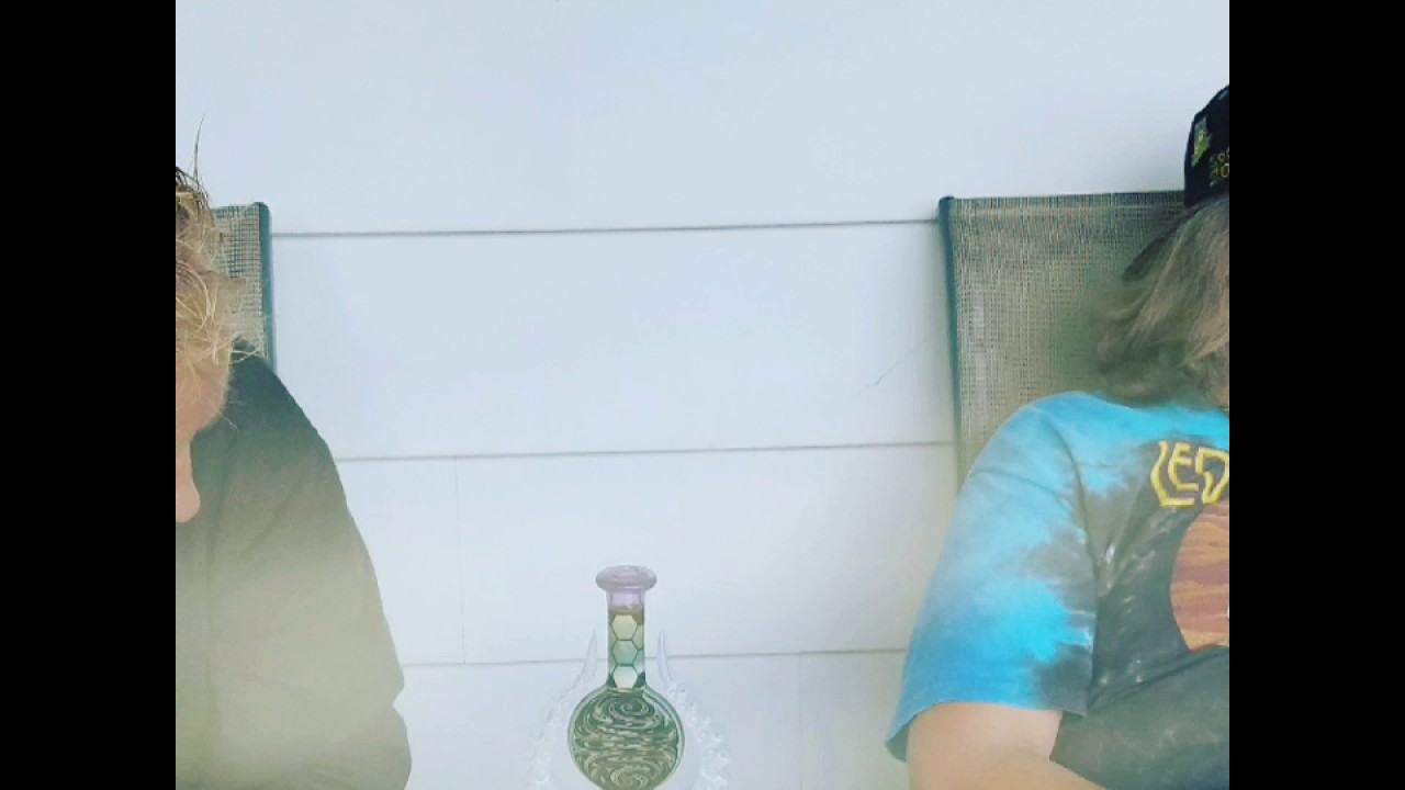 Uncle Stoner & DawgyDawg cannabis product review