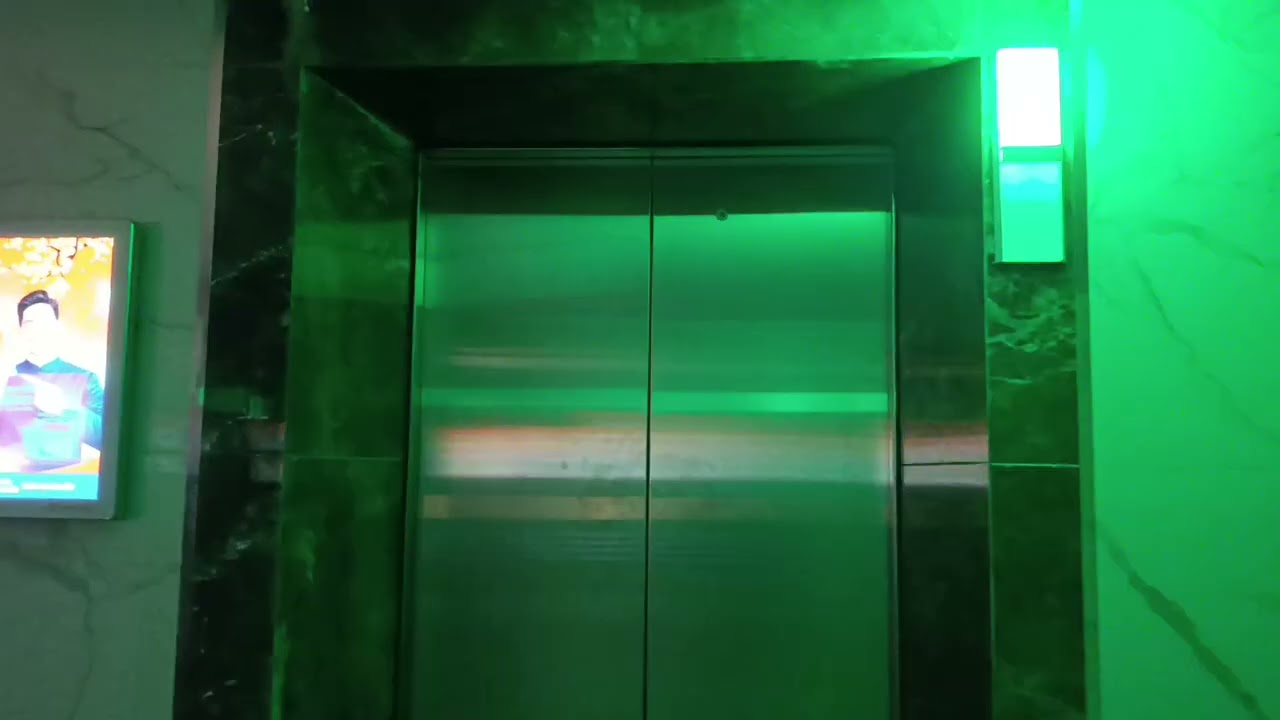 Hyundai I-xel Elevator In Block A Intracom Riverside, Xã Vĩnh Ngọc, HN