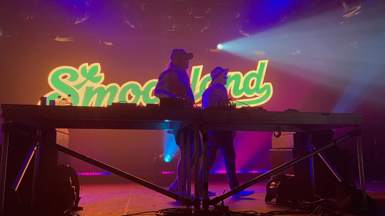Liquidsmoak  live in Hawaii(4k)