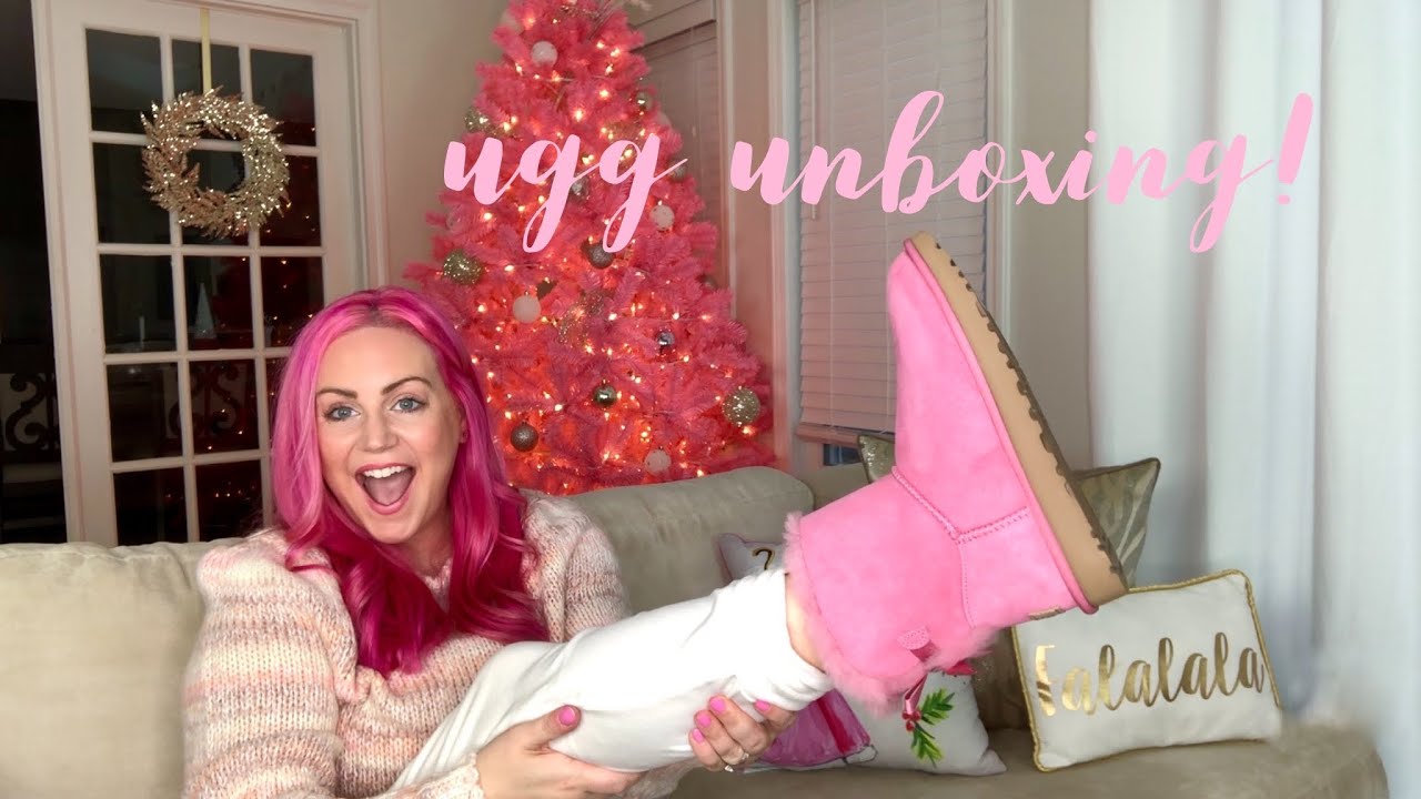 UGG UNBOXING | PINK MINI BAILEY BOW II BOOTS | TIFFANY PEEK