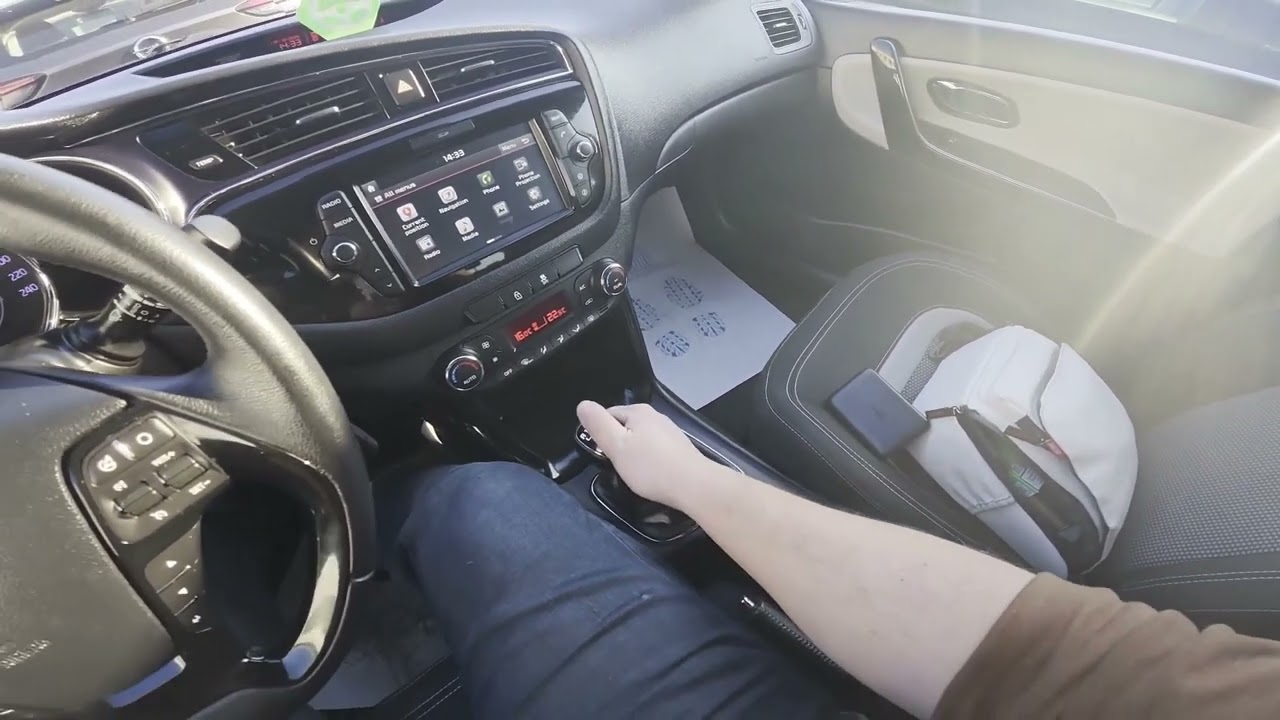 Comment passer la marche arrière sur Kia Ceed II Facelift