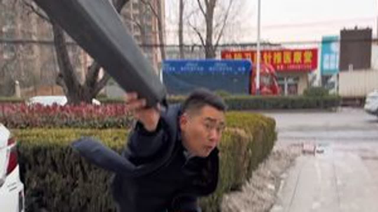 去粉丝爸家的超市 冒充她男朋友 整蛊她爸 看她爸是什么反应#第一次见家长 #送礼佳品 #结果出乎意料