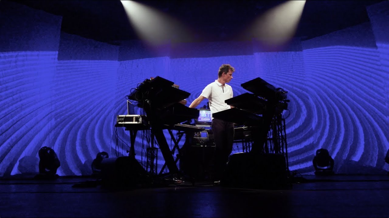 Carlos Trilha | Equinoxe part 4 (Jean-Michel Jarre) | Instrumental Sesc Brasil
