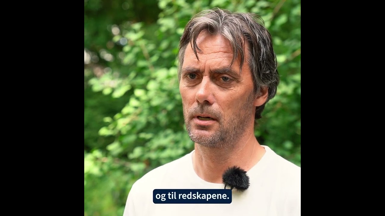 Styreleder i Fiskeb&aring;t, Christian Halstensen, forteller hvor viktig den hav-fl&aring;ten er for kysten.