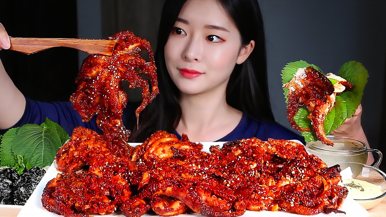 ASMR Пряный обжаренный осьминог 🐙Сырное фондю Рисовый шарик кимчи Морепродукты MUKBANG EATING SHOW