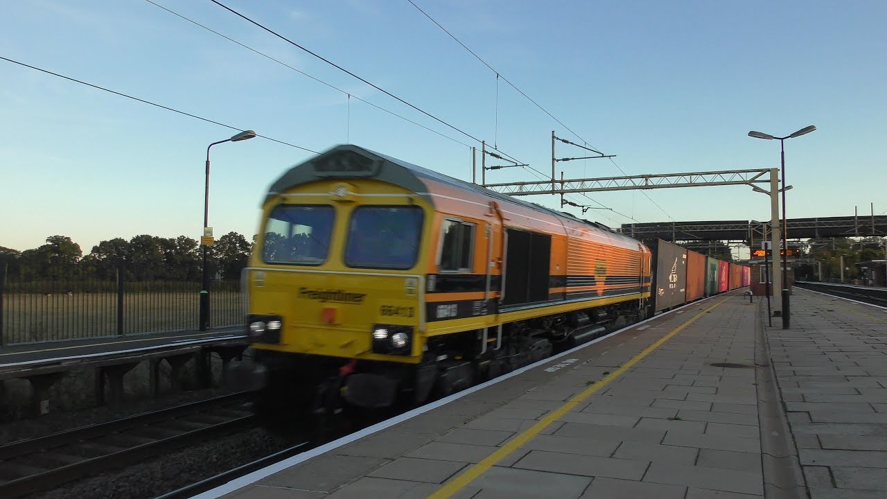 (4K) Trains at Cheddington, WCML *Evening Peak*  25/9/18