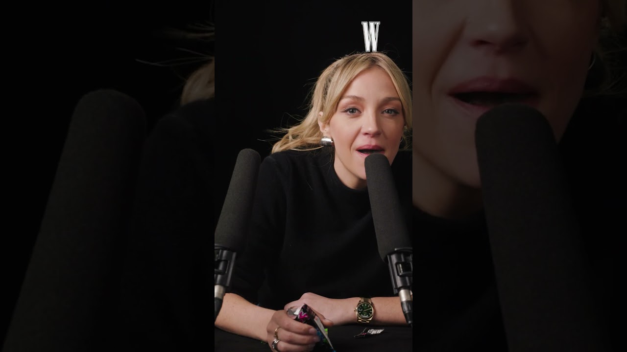 Abby Elliot Didn&rsquo;t Know Her Line on SNL | W Magazine
