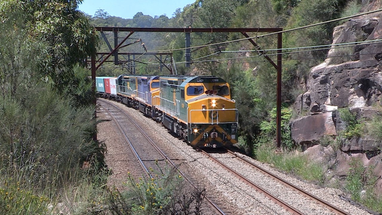 Australian C & PHC class diesel locomotives - SRS train no.4190- Cowan bank - February 2016