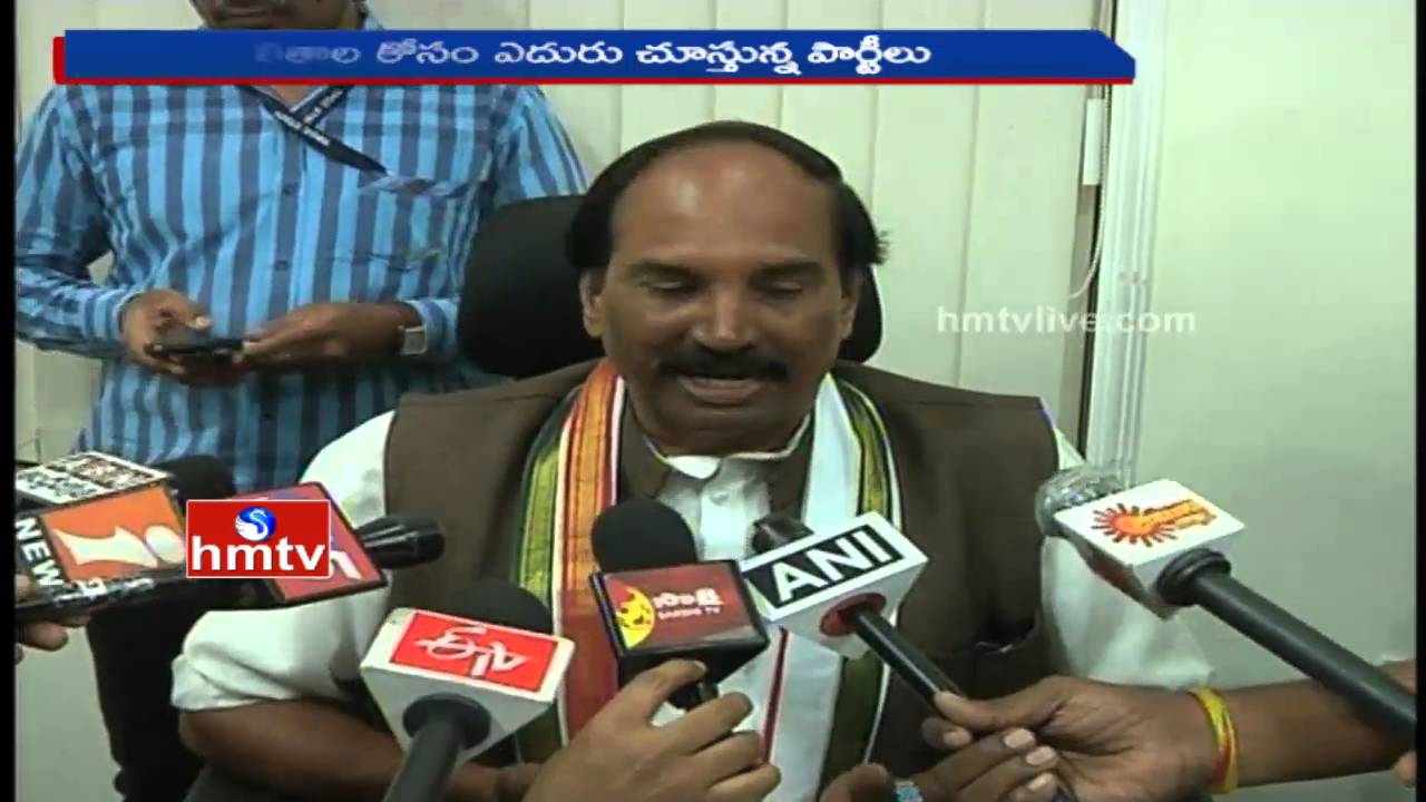 TRS, BJP and TDP Serious Comments over MIM Attack on Congress | HMTV