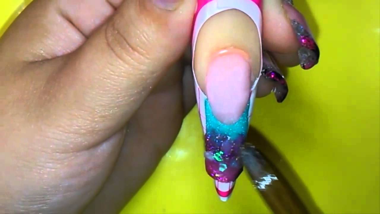 Uñas acrílicas degradado-TURQUESA Y FUCSIA- con Ala de Ángel