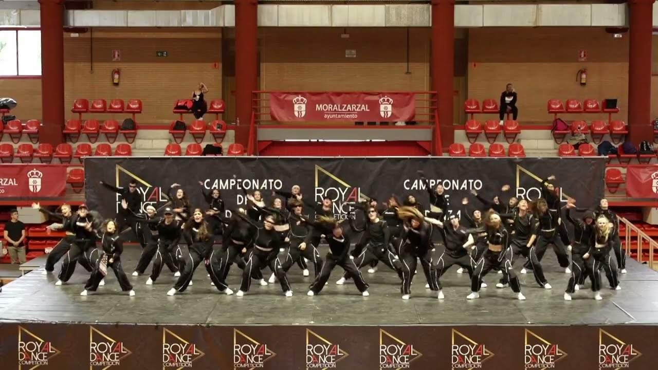 COMPANY XS◗ Urbano Megacrew◗ Royal Dance 2023