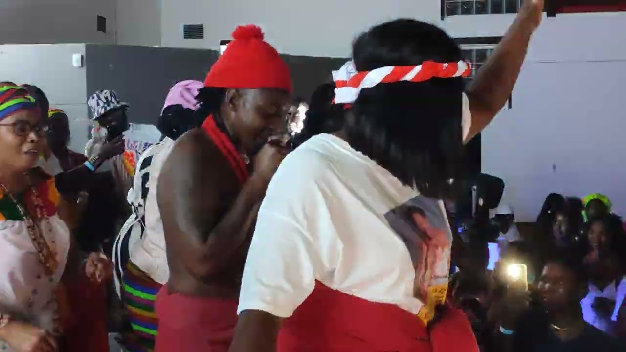 Kapa Kapa em Paris com os Filhos e Amigos de Pelundo AJPF 🇬🇼 B-Star, Vlady e Mano Rafa🎤👏👏👏