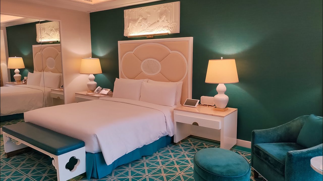 Wynn Palace Macau Room Tour