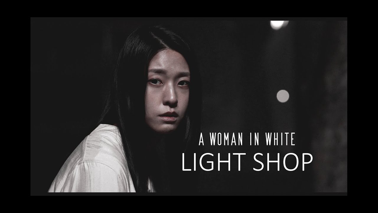 A woman in white / Light shop fmv