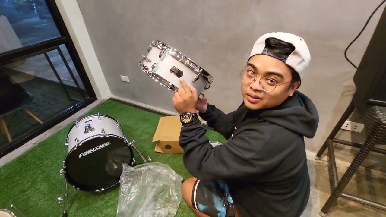 Vlog #1 Bumili kami ng maliit na drumset sa JB 😊
