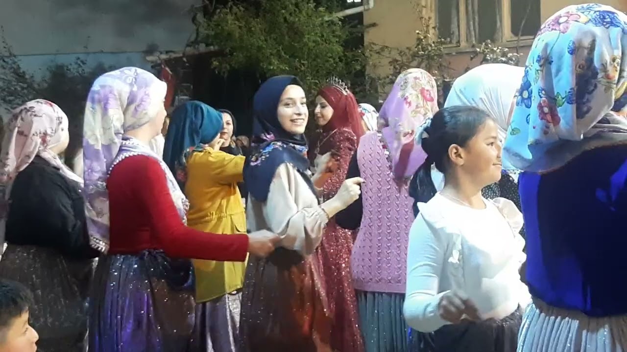 Salladı Saçın potbori - AKŞEHİR Çakıllar mah Sibel Taş & Mevlüt Oynak çiftinin kız kınası