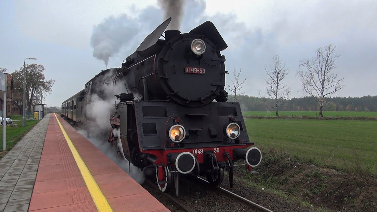 Ol49-59 z pociągiem planowym na stacji Tłoki