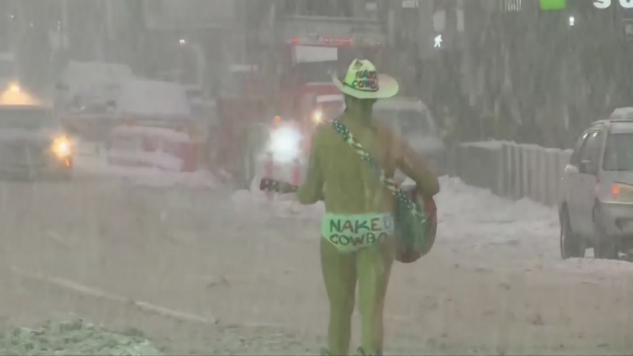 'Naked Cowboy' spotted in New York City snowstorm