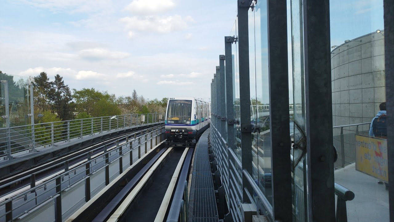 Métro de Rennes Ligne A Siemens VAL 208 AG AB 03 entre Kennedy et La Poterie