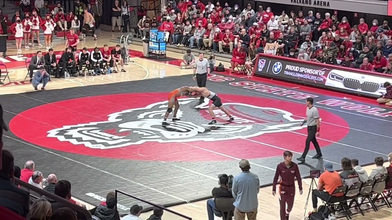 #4 Hayden Hidlay vs #3 Makhi Lewis - 2/20/2022