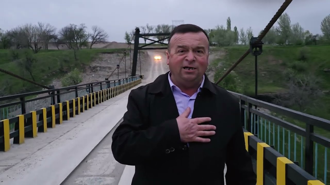 Купруки навсохти байни дехахои Кумок ва Зиддиву Миндона.