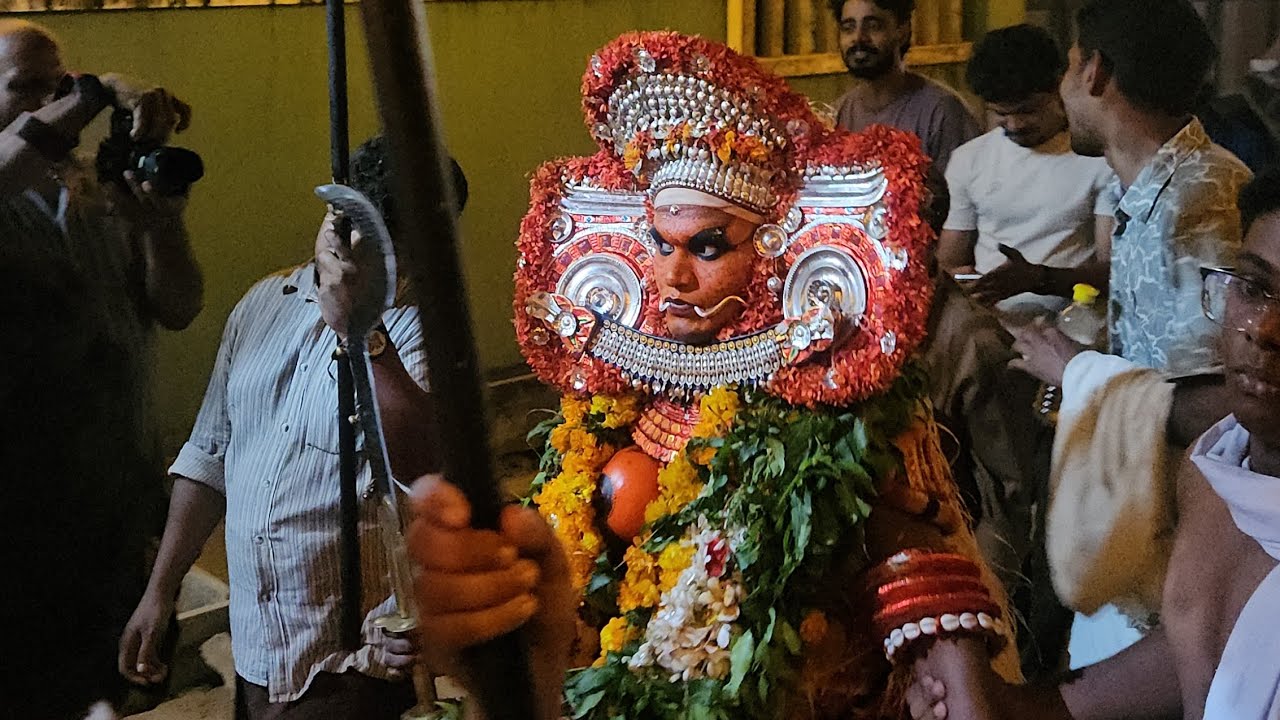 താലപ്പൊലി | കണ്ണം കുറ്റിയിൽ മൂത്തോറാൻ കാവ് കരുവിശ്ശേരി | Thalappoli | Kannamkuttiyil Moothoran Kavu