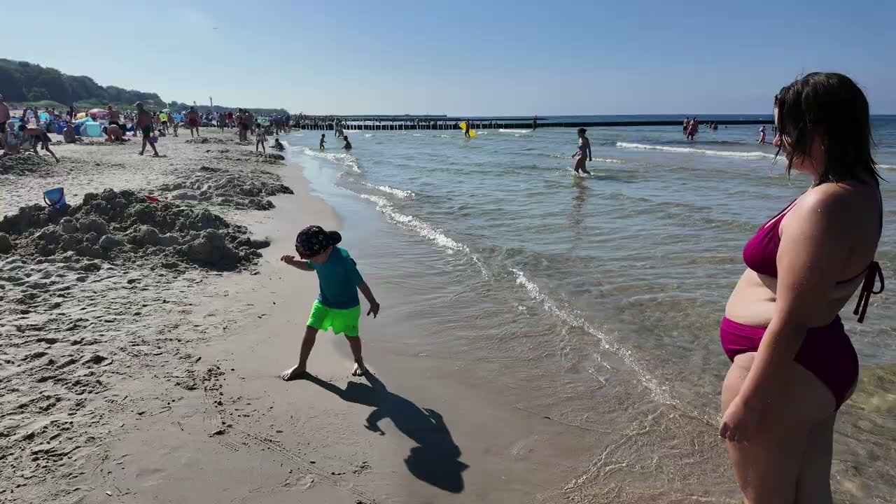 Tak wygląda plaża w Ustce  - Najlepsze wrażenia z Bałtyku | Lato 2025 [4K]