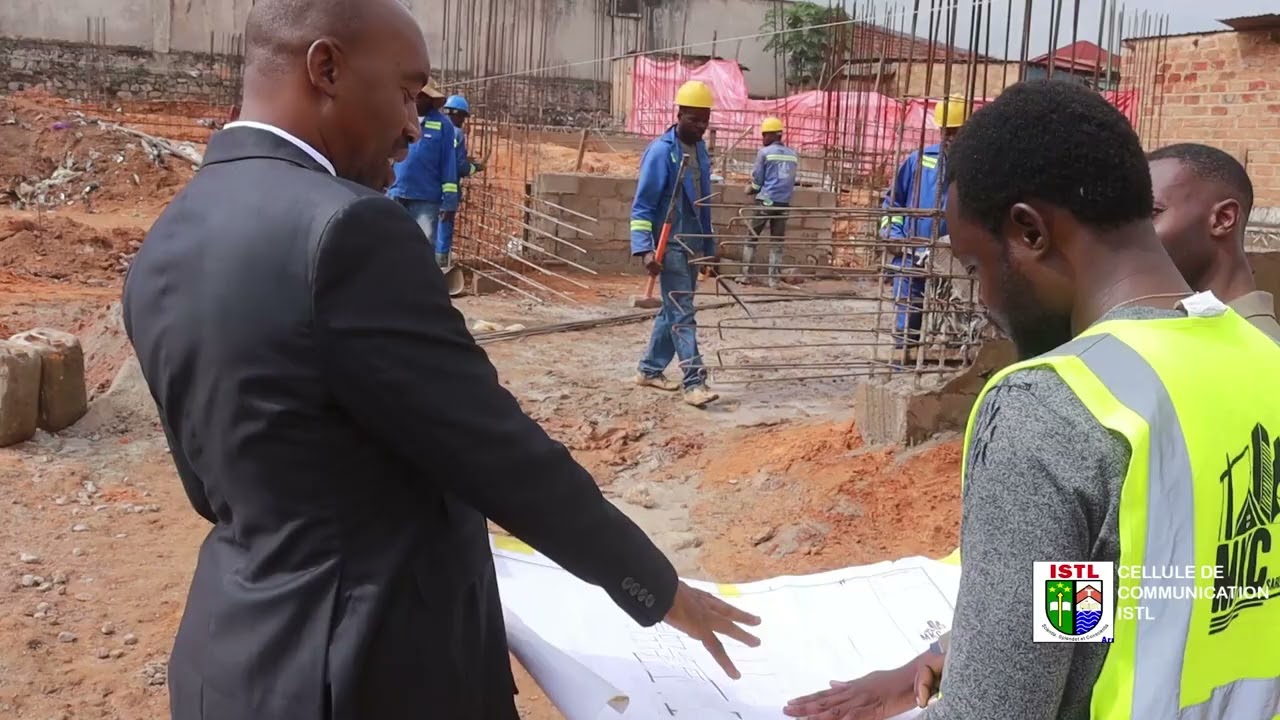 ISTL KOLWEZI : LE DIRECTEUR GÉNÉRAL EN VISITE DU CHANTIER OÙ S'ERRIGE LE NOUVEAU CAMPUS R+4