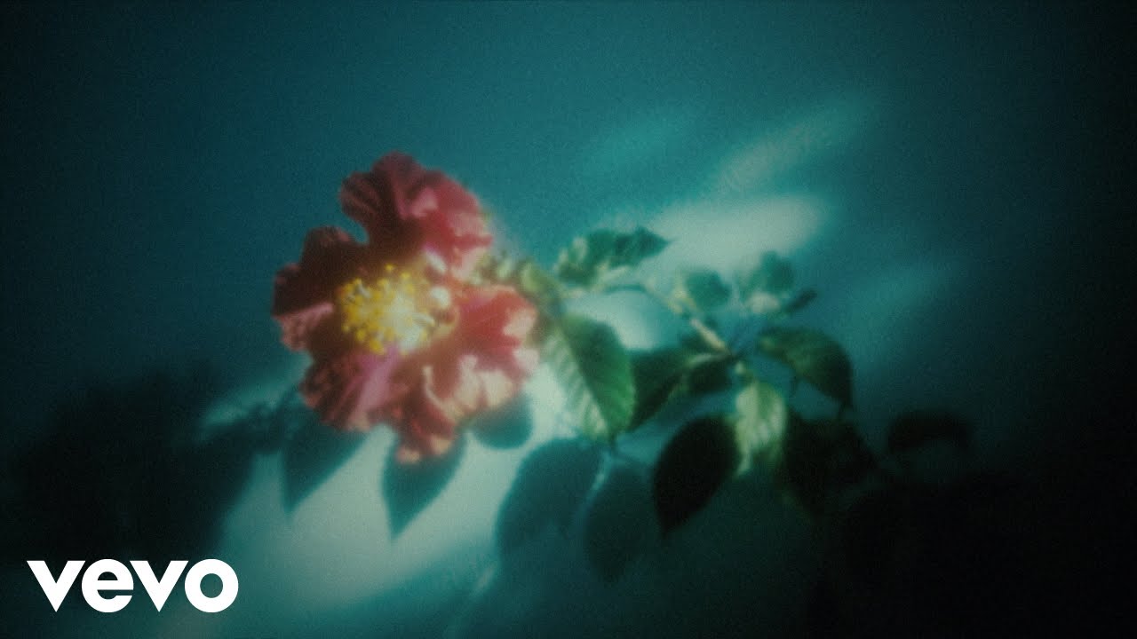 Mara Sattei - e chissà se ricordo (Official Visual Video)