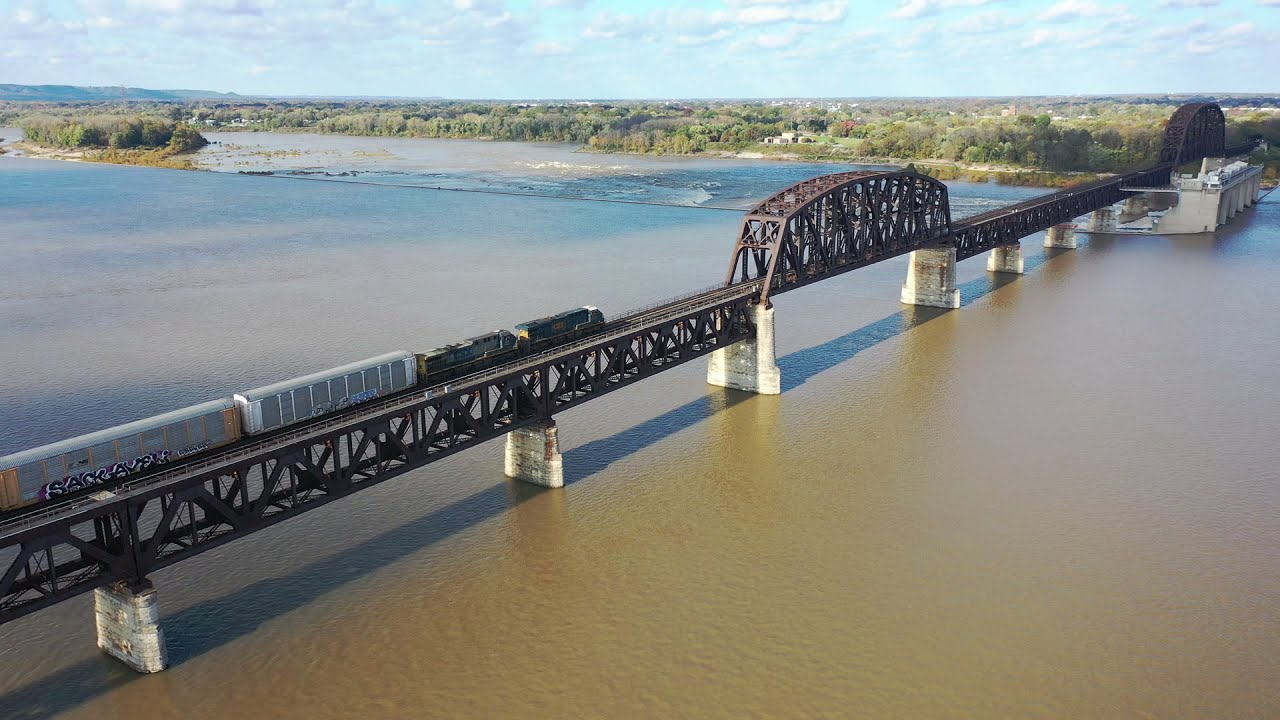 Vertical Lift Bridge Action and Color Position Lights: Indiana and Louisville Railfanning