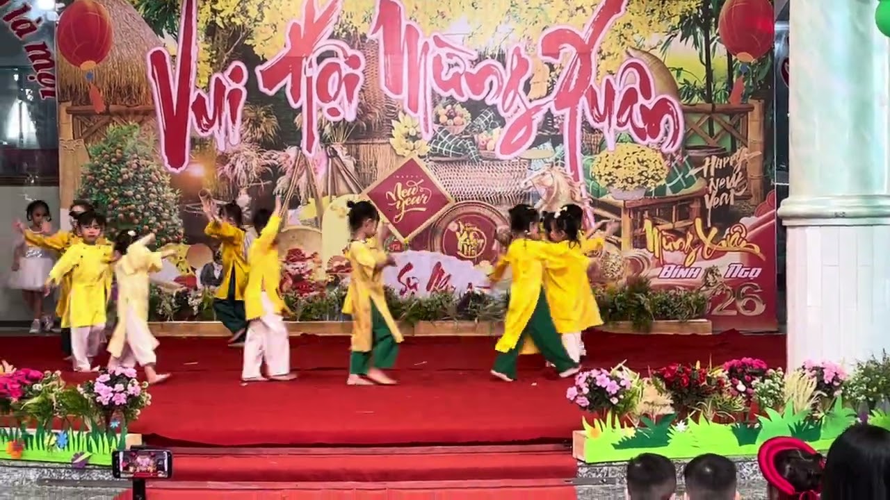 Nguyễn Diễm Kiều múa xuân 2026 - mầm non Khánh Linh Sóc Trăng