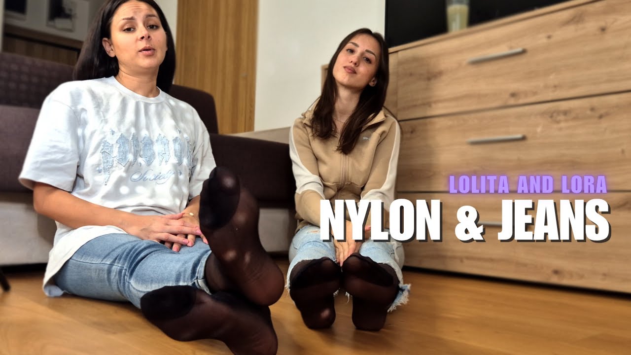 Casual Walk With My Friend 💕 Jeans & Black Nylon Knee Socks &ndash; 10/10 Combo!