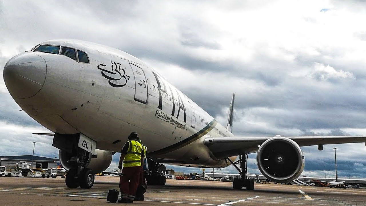 Pakistan International AP-BGL / GZ - Taxiing & Push back | Manchester to Lahore