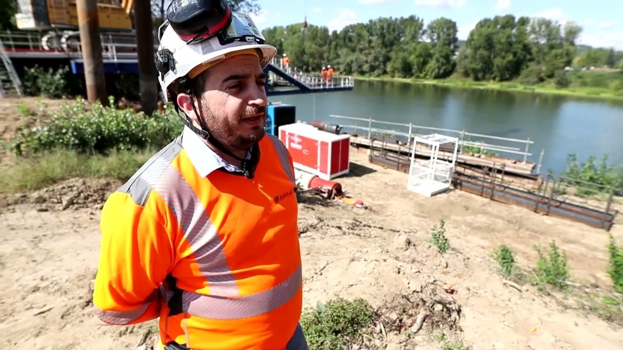 Agen (47) : construction de l'estacade, les travaux du pont de Camélat progressent